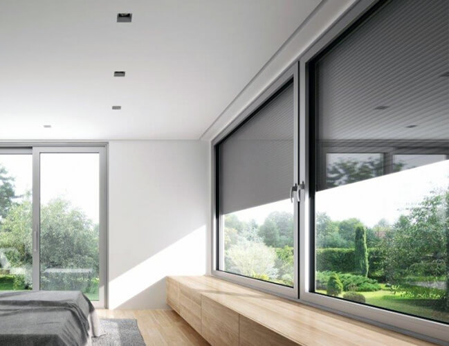 MB 104 window photo