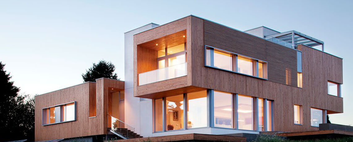 Contemporary home with timber-aluminum windows